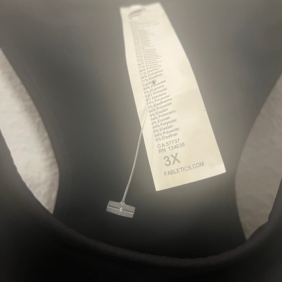 Fabletics High-Neck Sports Bra Size 3X | Black Racerback Activewear Top
⸻ - Picture 8 of 15